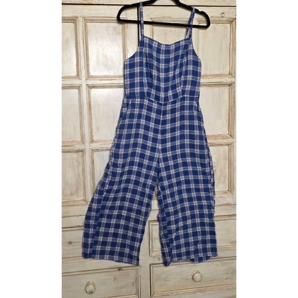 Women's Old Navy Blue White Plaid Cropped Square Neck Jumpsiit size M - Picture 2 of 10